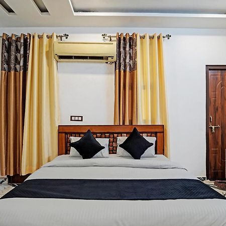 Hotel Play- Platinum Sector144 Couple Friendly Noida Exterior foto