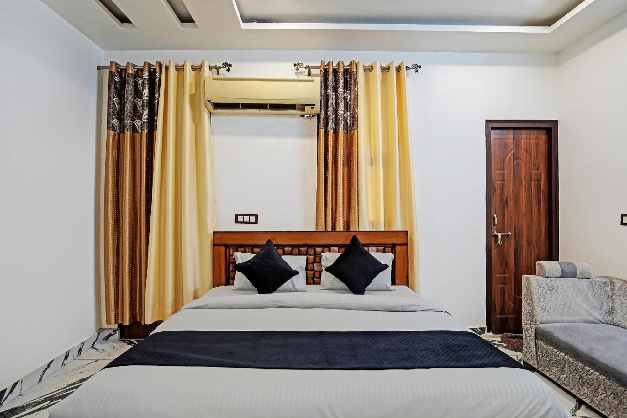 Hotel Play- Platinum Sector144 Couple Friendly Noida Exterior foto