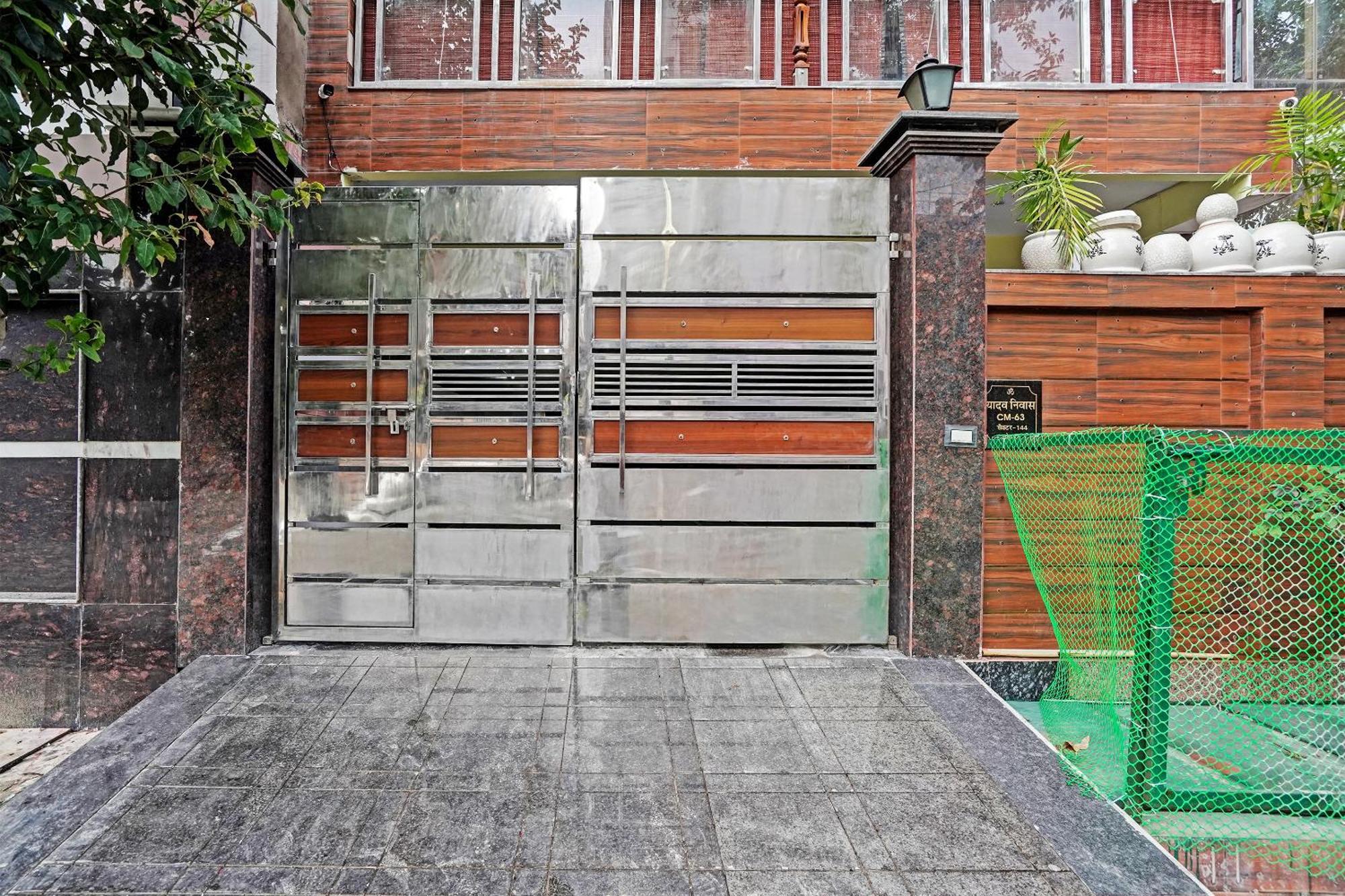 Hotel Play- Platinum Sector144 Couple Friendly Noida Exterior foto