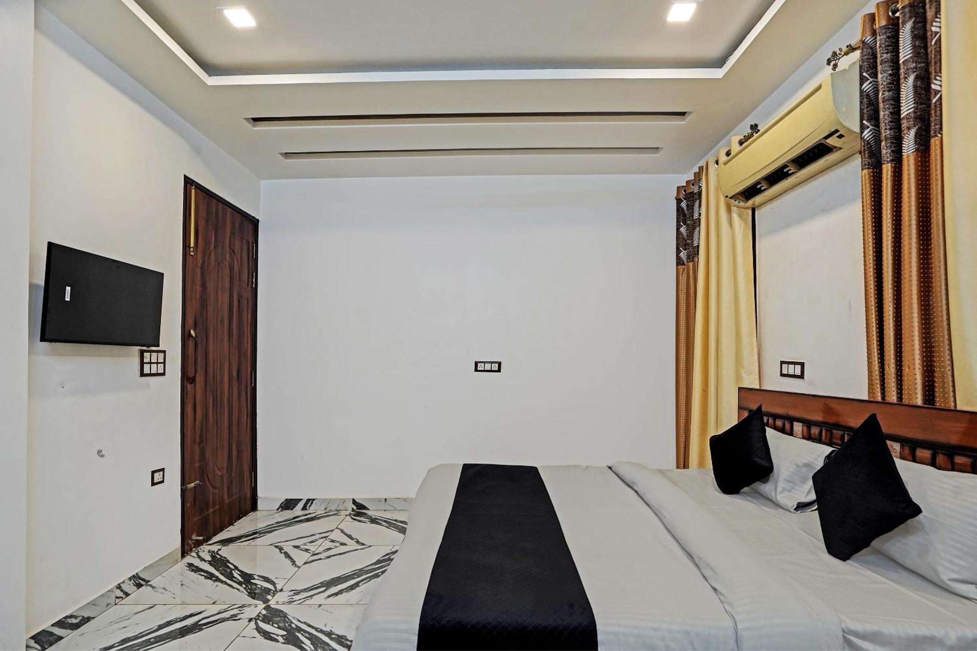 Hotel Play- Platinum Sector144 Couple Friendly Noida Exterior foto
