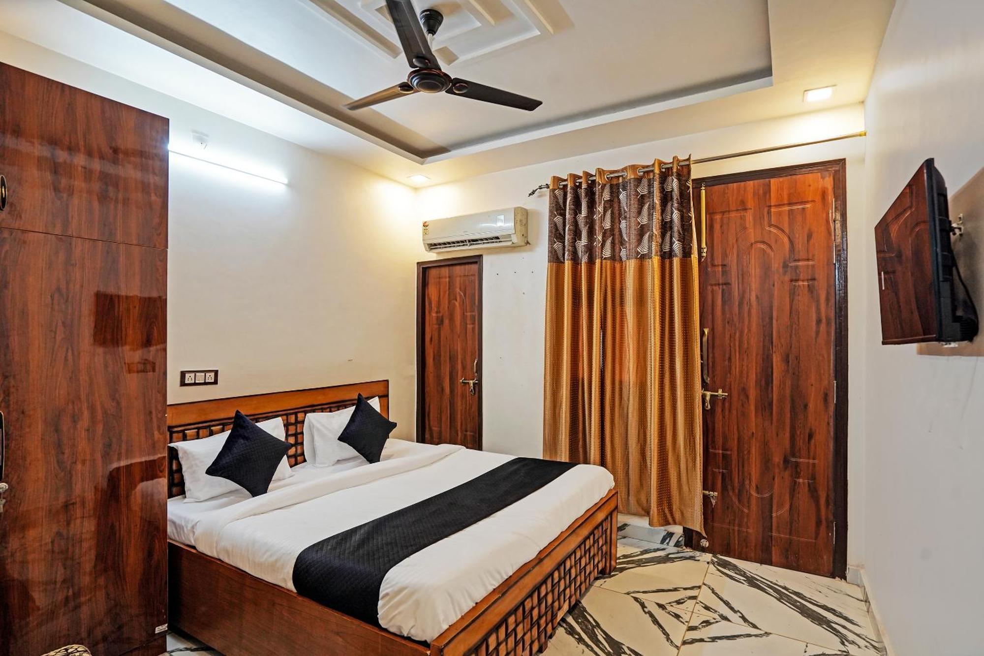 Hotel Play- Platinum Sector144 Couple Friendly Noida Exterior foto
