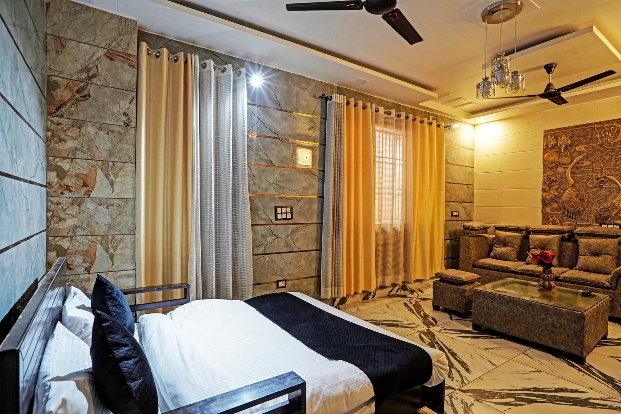 Hotel Play- Platinum Sector144 Couple Friendly Noida Exterior foto