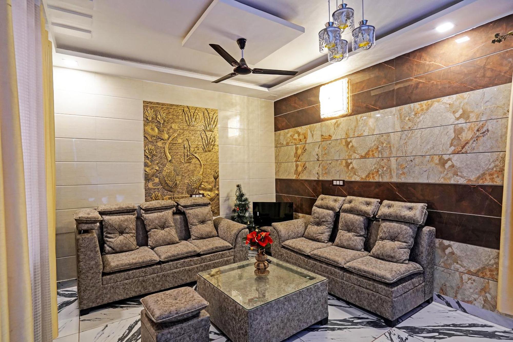 Hotel Play- Platinum Sector144 Couple Friendly Noida Exterior foto